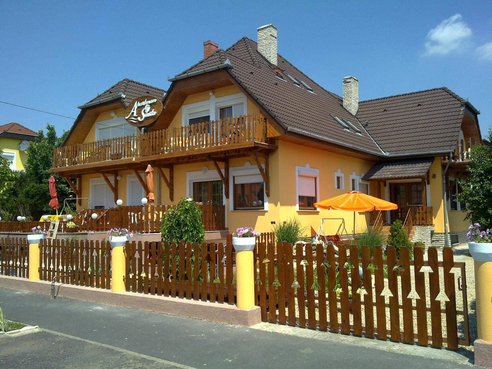 Apartman Siesta Buek - Buekfuerdo Exterior photo