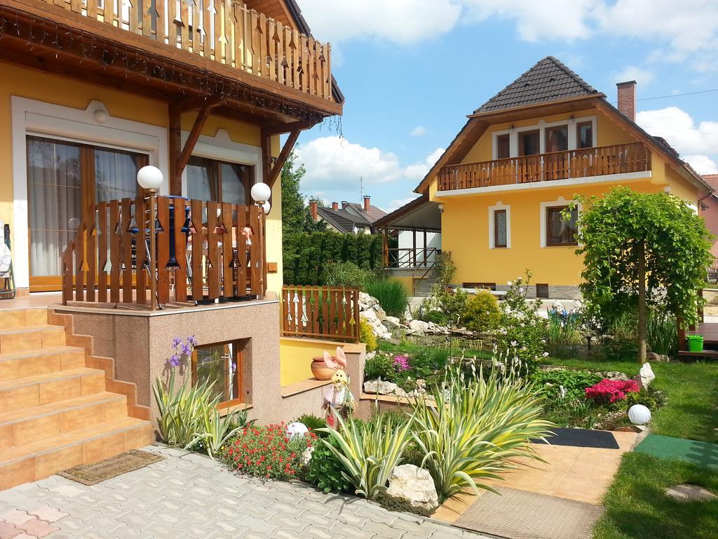 Apartman Siesta Buek - Buekfuerdo Exterior photo
